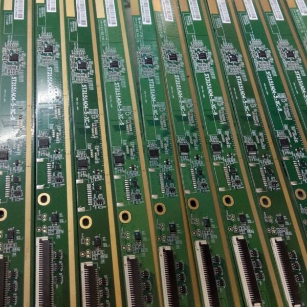 ST3151A04-5-XC 4003 مسطرة البانل السامسونج